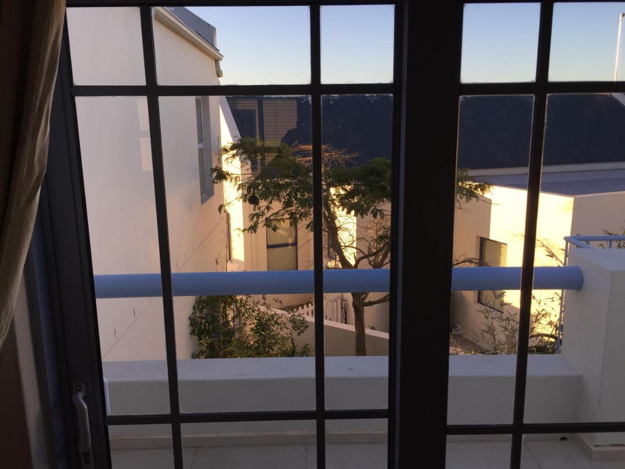 Perfect 10 - 10 To 13 Sleeper Luxury Holiday Home Breakage Deposit Of R2500 Per Weekend Lease Langebaan Ngoại thất bức ảnh