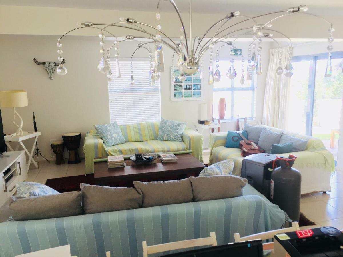 Perfect 10 - 10 To 13 Sleeper Luxury Holiday Home Breakage Deposit Of R2500 Per Weekend Lease Langebaan Ngoại thất bức ảnh